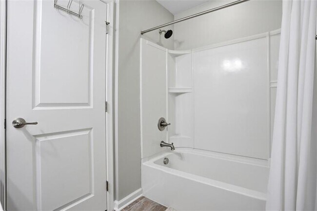 Building Photo - 404 Aprilmae Way