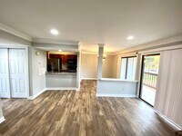 Building Photo - Beautiful Remodeled Condo in Ballantyne