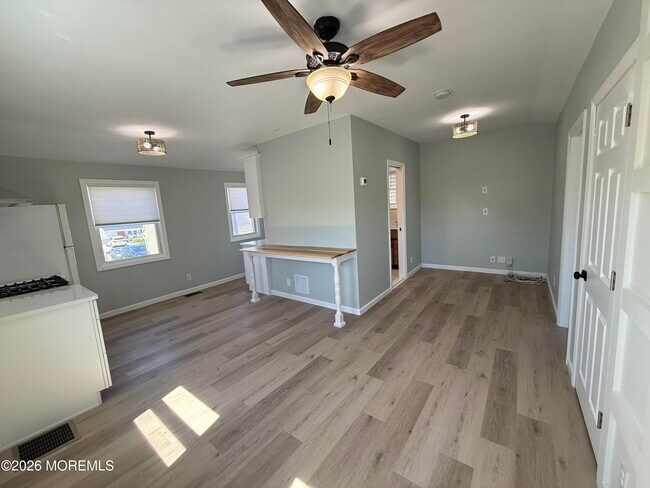 Building Photo - 1305 L St