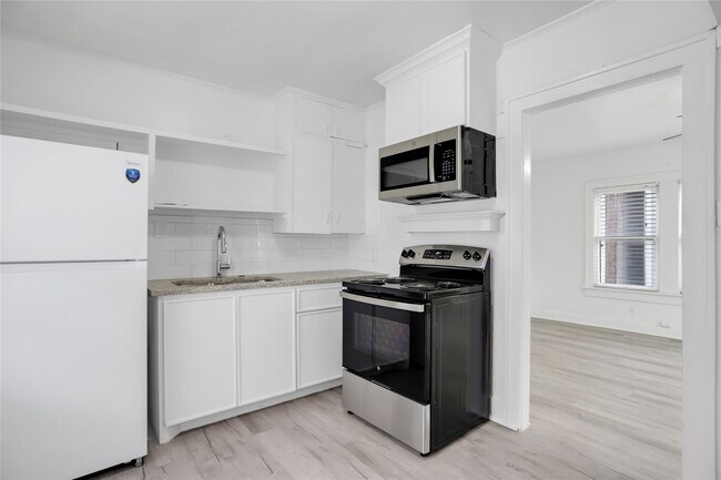 Building Photo - 1133 W Clay St