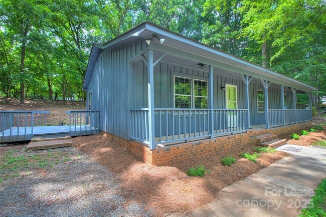 Building Photo - 614 Teresa Cir