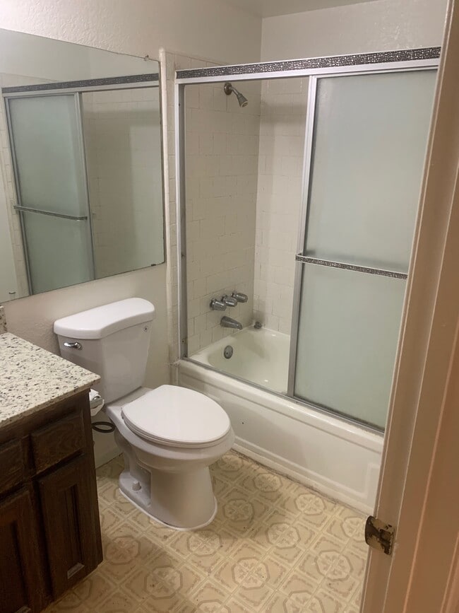 Building Photo - 1127 Bel Aire Cir