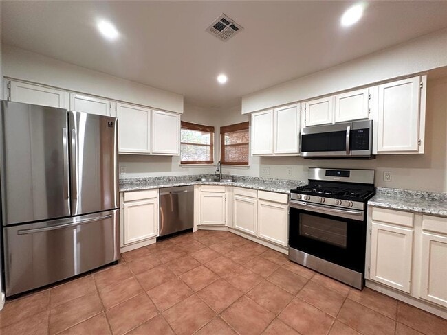 Building Photo - 2711 Wilcrest Dr