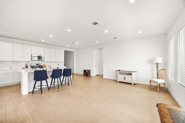 Building Photo - 16507 Mesquite Fld Dr
