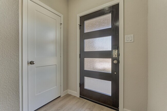 Building Photo - 282 Brazen Forest Trl