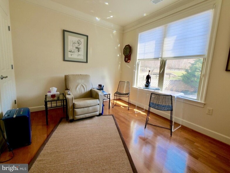 Building Photo - 213 Cornerstone Dr