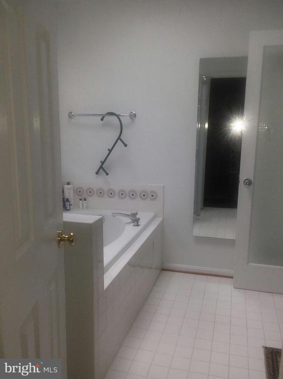 Building Photo - 13717 Gullivers Trail
