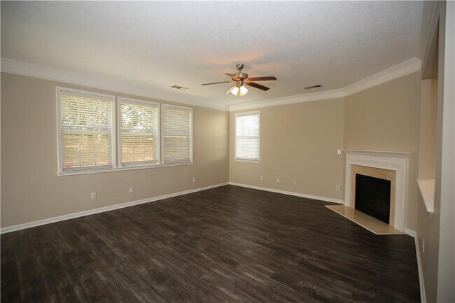 Building Photo - 173 Parkmont Ct