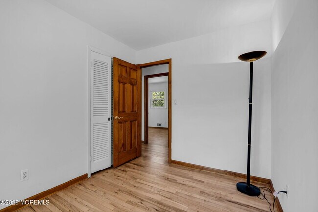 Building Photo - 1112 Wildwood Ave