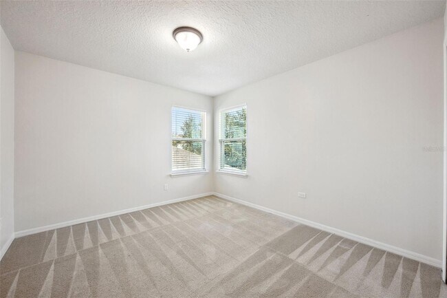 Building Photo - 1310 Oakcrest Ct