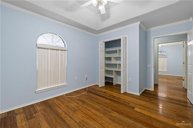 Building Photo - 25 34th St
