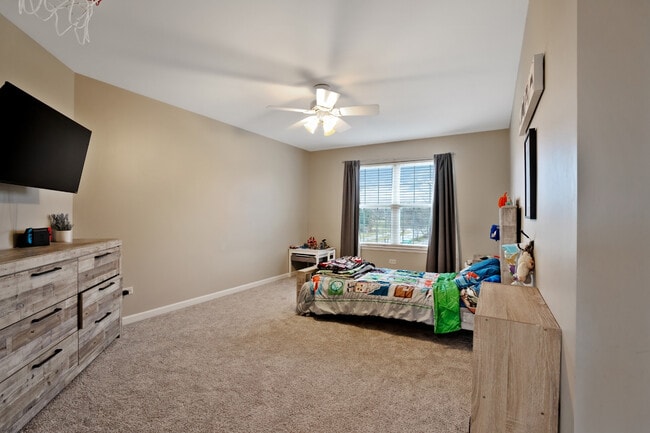 Building Photo - 25947 Campbell Ln