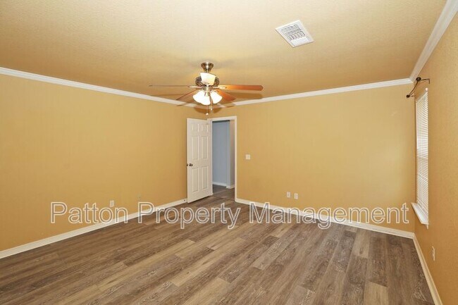 Building Photo - 9206 Perry Ave
