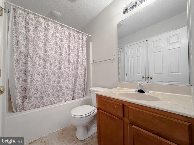 Building Photo - 46231 Sylvan Ct