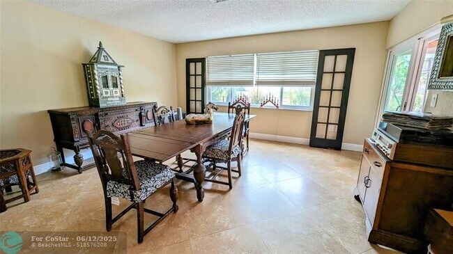 Building Photo - 8105 Nutmeg Way