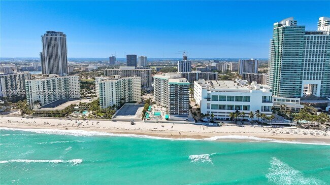Building Photo - 3725 S Ocean Dr