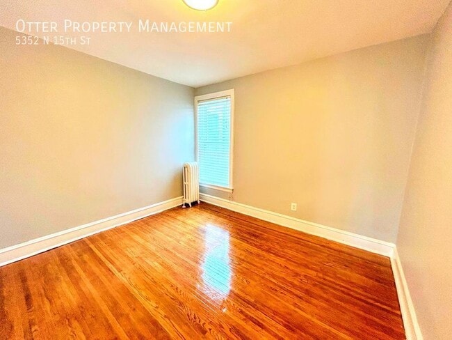 Building Photo - 5352 N 15th St