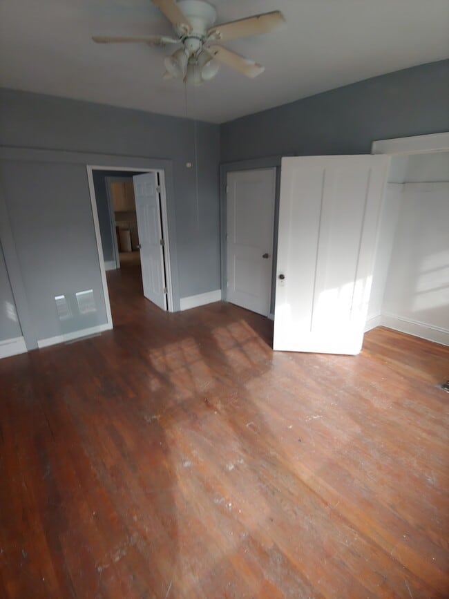 Building Photo - 3308 Archwood Ave