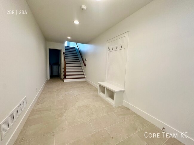 Building Photo - 7708 Main St