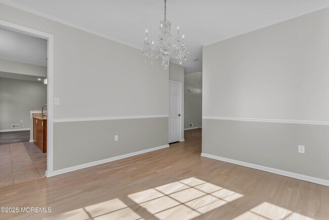 Building Photo - 20 Mulberry Ln