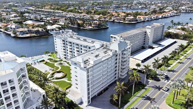 Building Photo - 3114 S Ocean Blvd