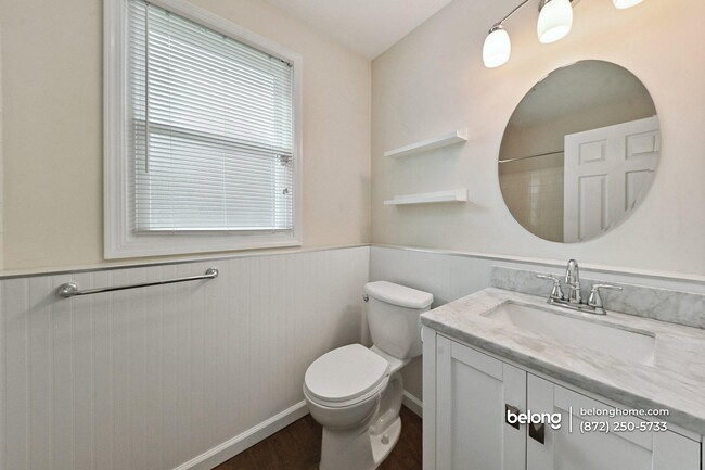 Building Photo - 434 Hunters Way