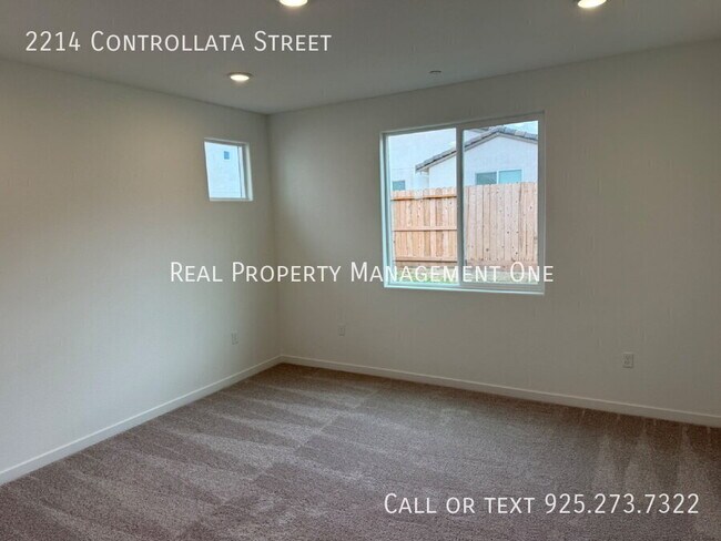 Building Photo - 2214 Controllata St