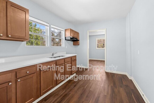 Building Photo - 6309 3rd Ave S