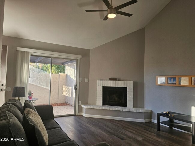 Building Photo - 2144 E Center Ln