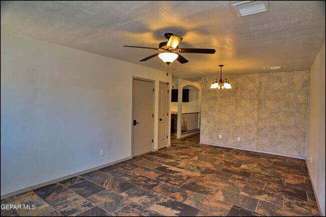 Building Photo - 703 Joe Rodriguez Dr