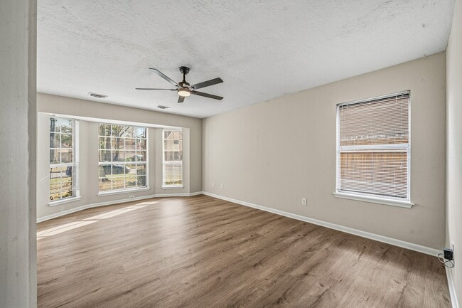 Building Photo - 119 Laura Ln