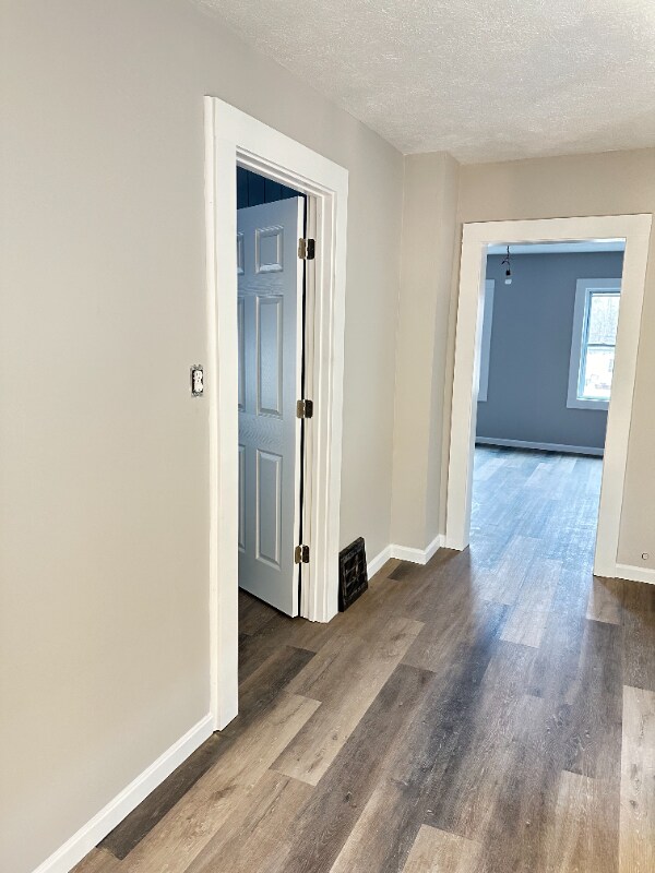 Building Photo - 1243 E 61st St