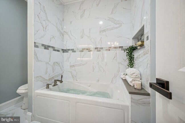 Building Photo - 1317 S 19th St