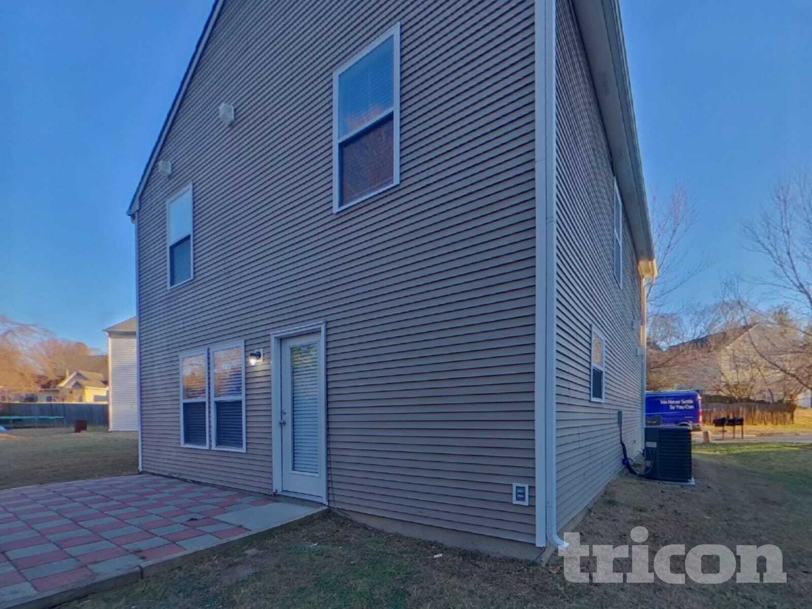 Building Photo - 1104 New Day Ct