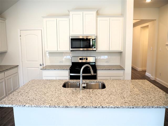 Building Photo - 2201 Yellowhammer Rd