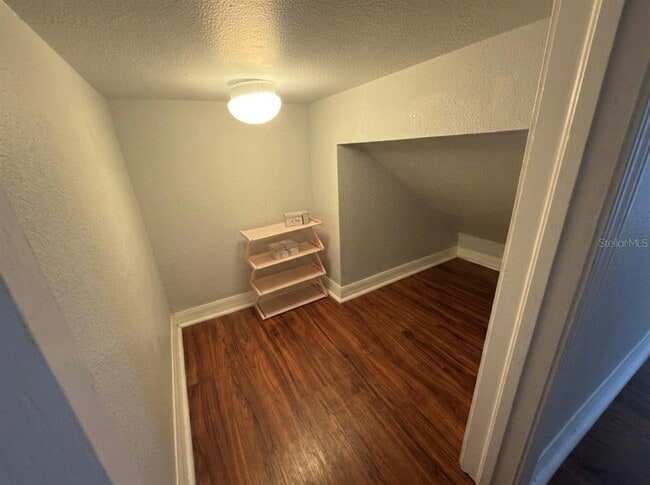 Building Photo - 8103 Tar Hollow Dr