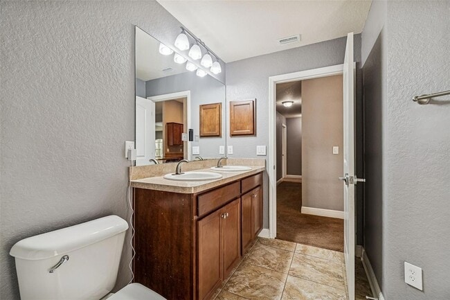 Building Photo - 13070 Sigmund St