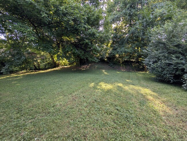 Building Photo - 1274 Tredwell Dr