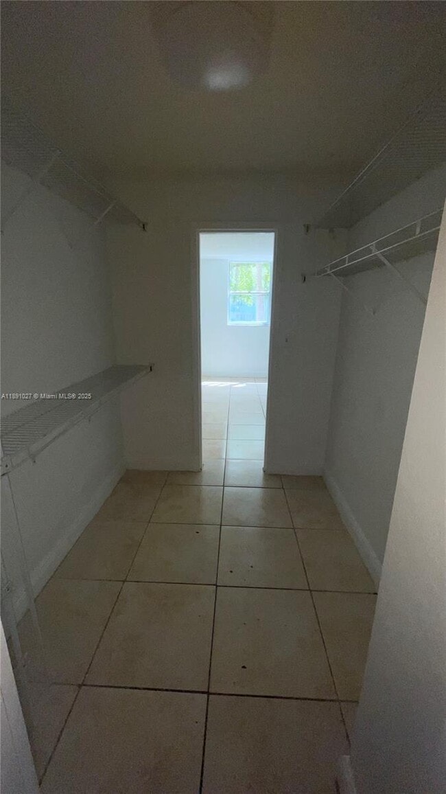 Building Photo - 1805 Sans Souci Blvd