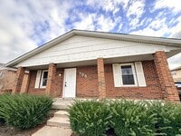 Building Photo - 705 Gordon Smith Blvd