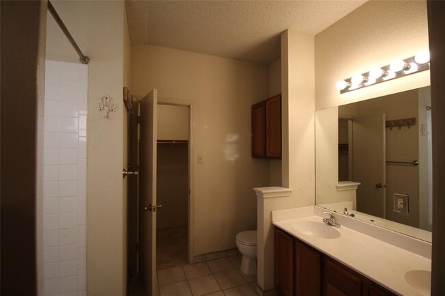 Building Photo - 8622 Piney Creek Bend