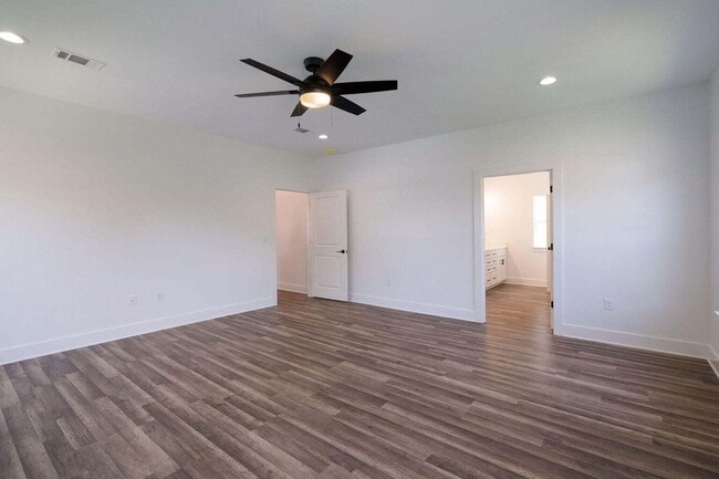 Building Photo - 278 Calusa Blvd