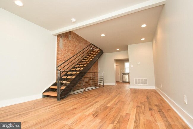 Building Photo - 1713 Fernon St