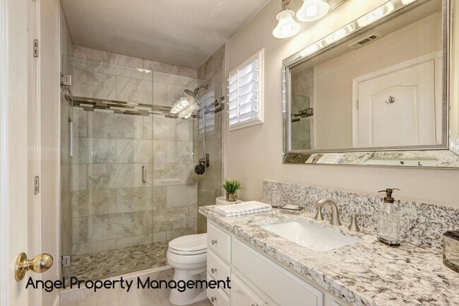 Building Photo - 3601 W Island Ct