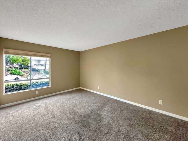 Building Photo - 9550 Carroll Canyon Rd