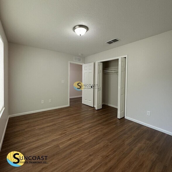 Building Photo - 8012 Hastings St