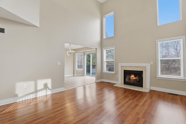 Building Photo - 35900 Abbey Dr