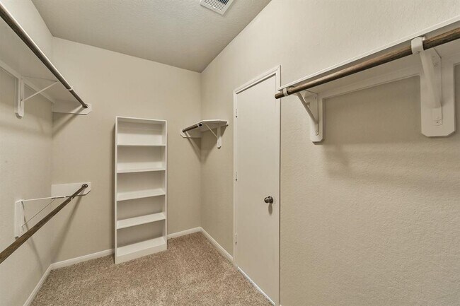 Building Photo - 2323 Honey Heights Ln
