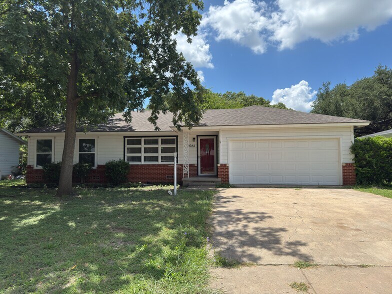 Primary Photo - 2024 Meadow Rd
