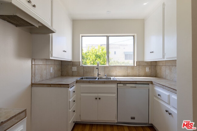 Building Photo - 1338 14th St